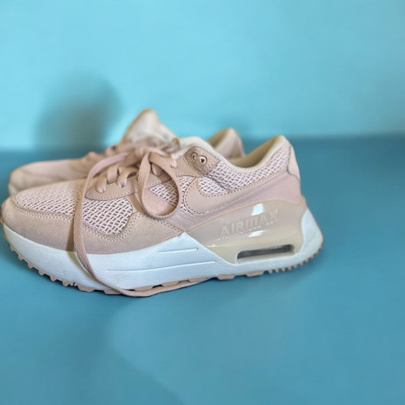 Nike Air 💲 - Picture 1 of 4